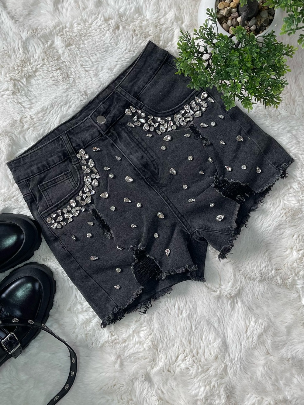SOHO Rhinestone Frayed Denim Shorts – Size SMALL Black